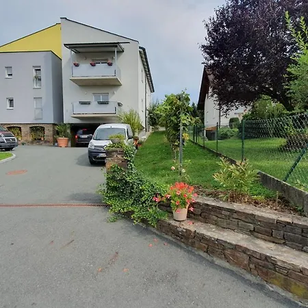 Schlossblick 2 Oder 5 Apartment *