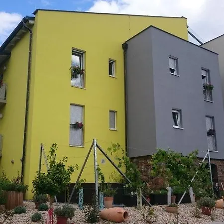 Schlossblick 2 Oder 5 Stainz